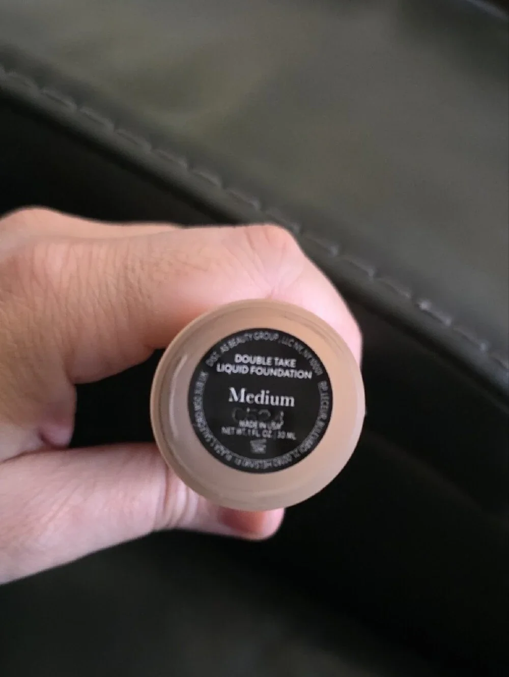Laura Geller Liquid Foundation & Pressed Powder Duo-- MEDIUM